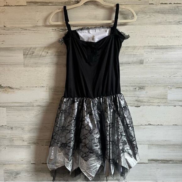 Amscan Halloween Black and Silver Fallen Angel Costume
Girls Children 14-16Y - Picture 3 of 10
